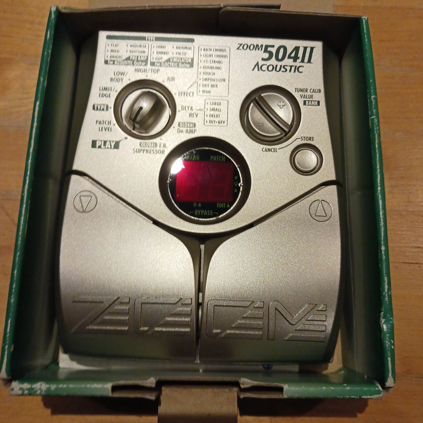 Zoom 504II Acoustic Pedal (USED damaged box)