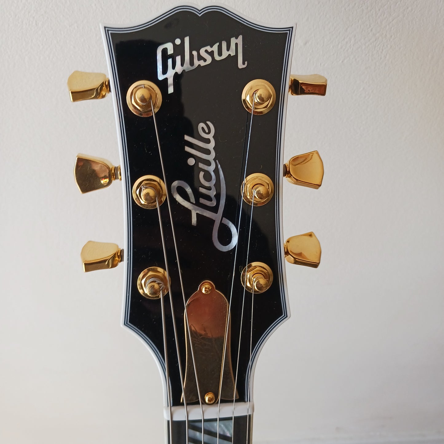 Gibson Custom BB King Lucille Legacy, Transparent Ebony (PREOWNED NEW)